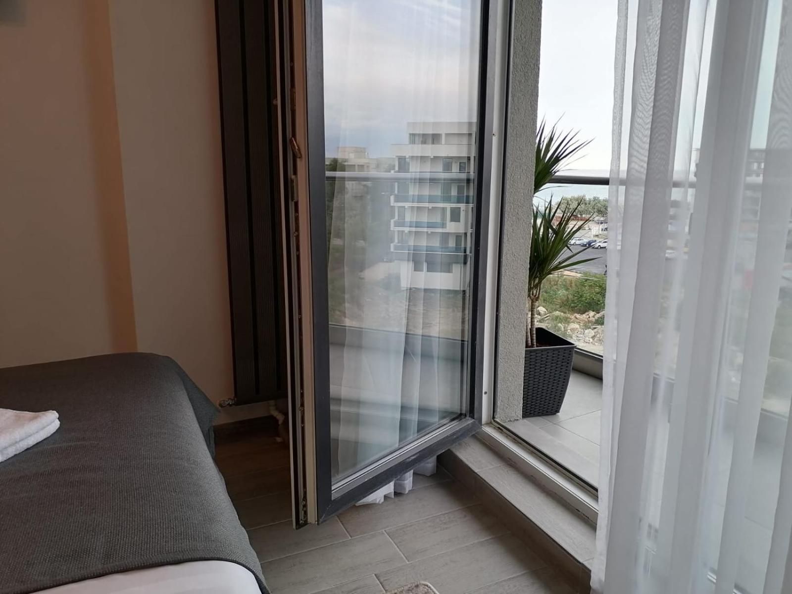 Alesea Ap-Alezzi Beach Resort Нэводари Экстерьер фото